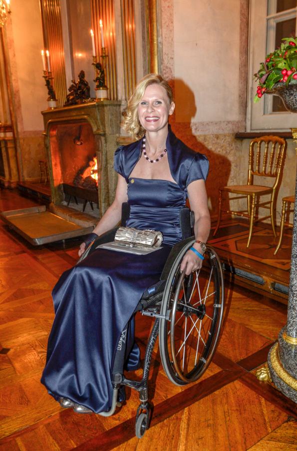 Anna-Carin Ahlquist, för sitt guld i bordtennis i Paralympics och som första handikappidrottare nominerats till Årets kvinnliga idrottare. Anna-Carin Ahlquist, för sitt guld i bordtennis i Paralympics och som första handikappidrottare nominerats till Årets kvinnliga idrottare.